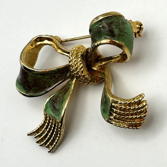 Hattie Carnegie Bow Green Enamel Ribbon Brooch Gold Tone Signed 1950s Vintage - Picture 11 of 12